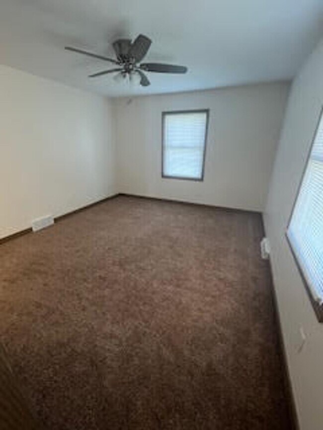 Building Photo - 486 S. Kaser