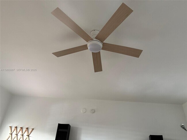 Building Photo - 1325 Meridian Ave