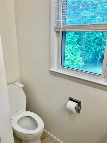 Bathroom - 141 Dunbar Ave