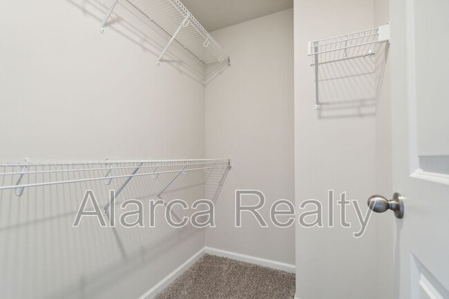 Building Photo - 1033 Plumcrest Dr