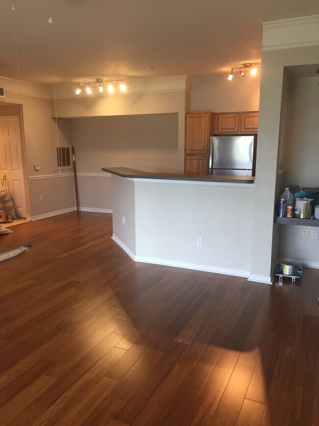 Building Photo - 3468 Soho St