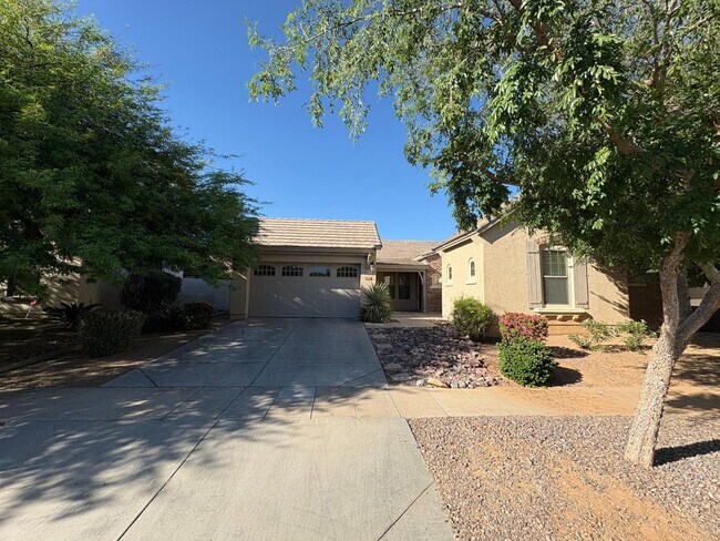 Building Photo - 15234 W Voltaire St