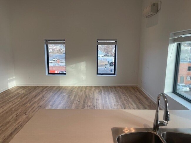 Building Photo - Brand New Apartments - Close to UNL/Downtown