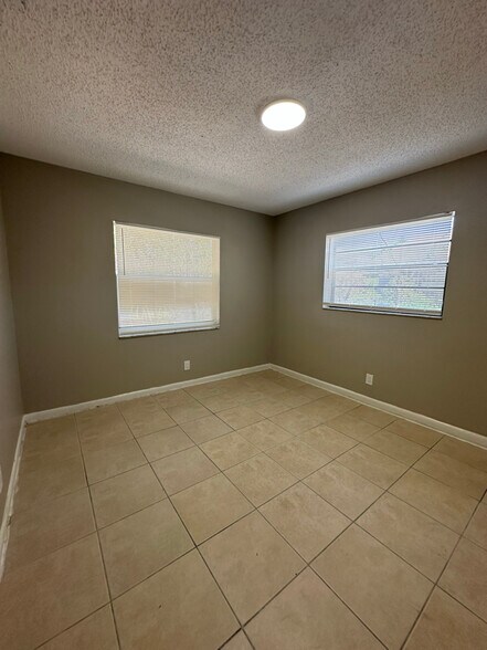 Building Photo - 4810 Davis Rd