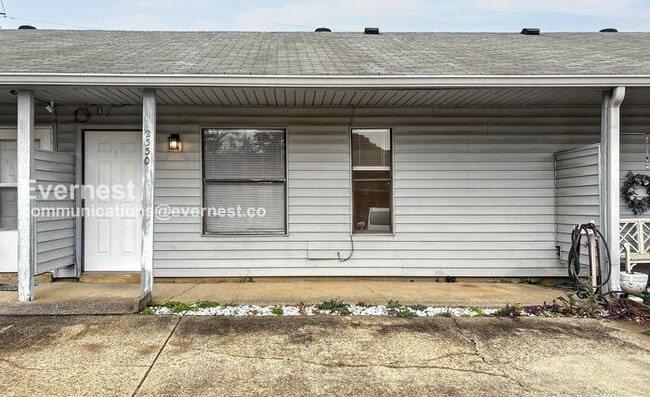 Primary Photo - 2330 Grayson Valley Dr