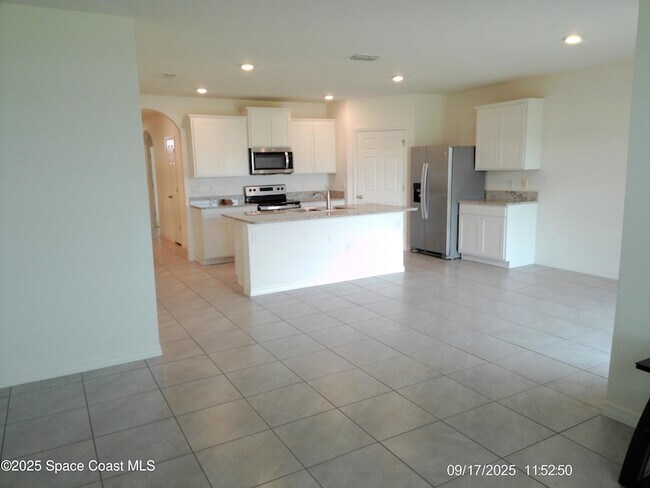 Building Photo - 2073 Farmhouse Rd SE