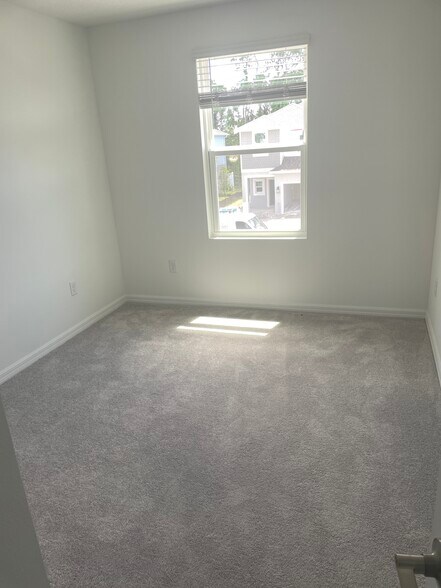 Building Photo - 15117 Cuzcorro Ct