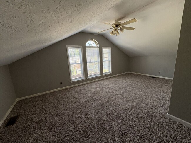 Building Photo - 3356 Milbridge Dr