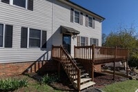 Building Photo - Spacious 3 bed 5 bath condo located in the...
