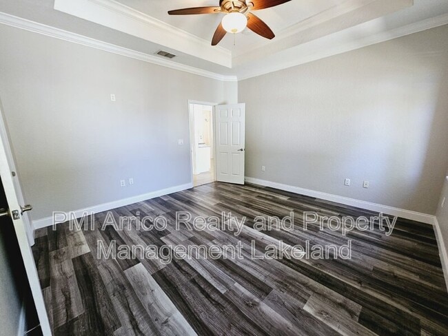 Building Photo - 1930 Saddlewood Ct