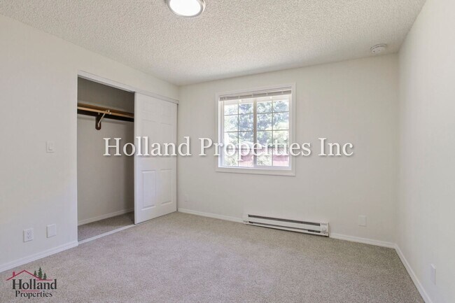 Building Photo - 6685-6687 SW 192nd Ave
