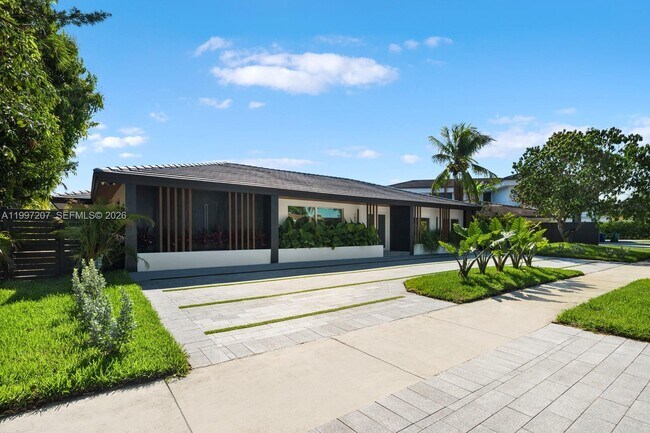 Building Photo - 19721 NE 23rd Ave