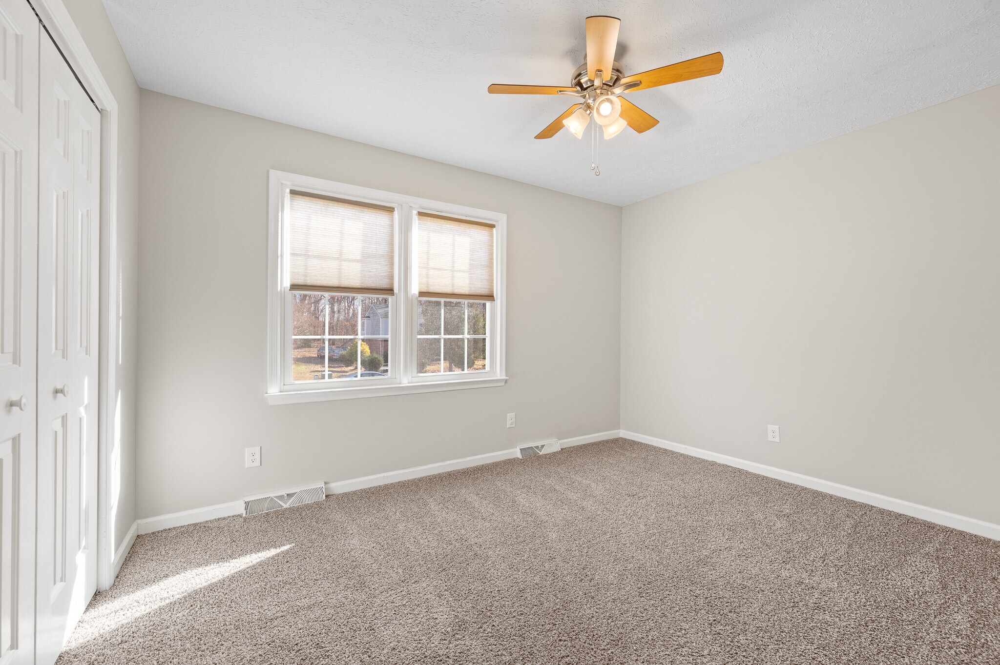 Building Photo - 117 Settlement Dr