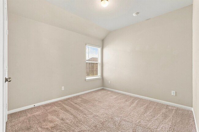 Building Photo - 5323 Brooklyn Rose Dr