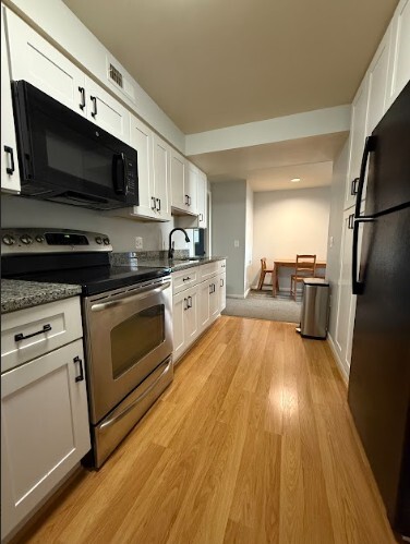 Kitchen - 5336 Wapakoneta Rd