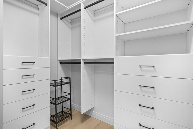 Building Photo - 135 Seaport Blvd