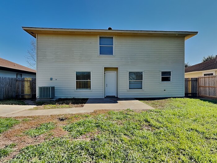 Building Photo - 10515 Berclair Dr