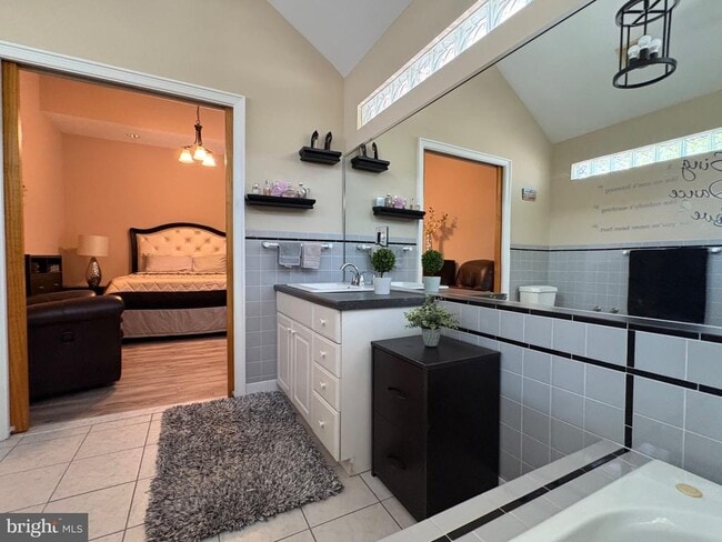 Building Photo - 803 Scott Cir