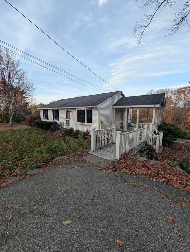 Primary Photo - Charming single family home