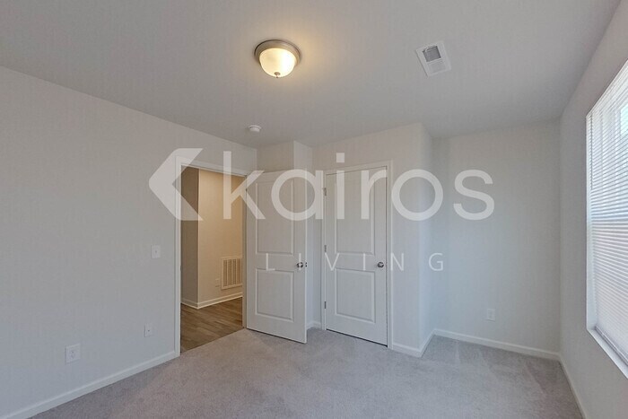 Building Photo - 2617 Provence Dr SE