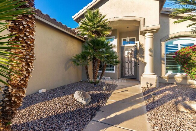 Building Photo - 2738 E Silverwood Dr