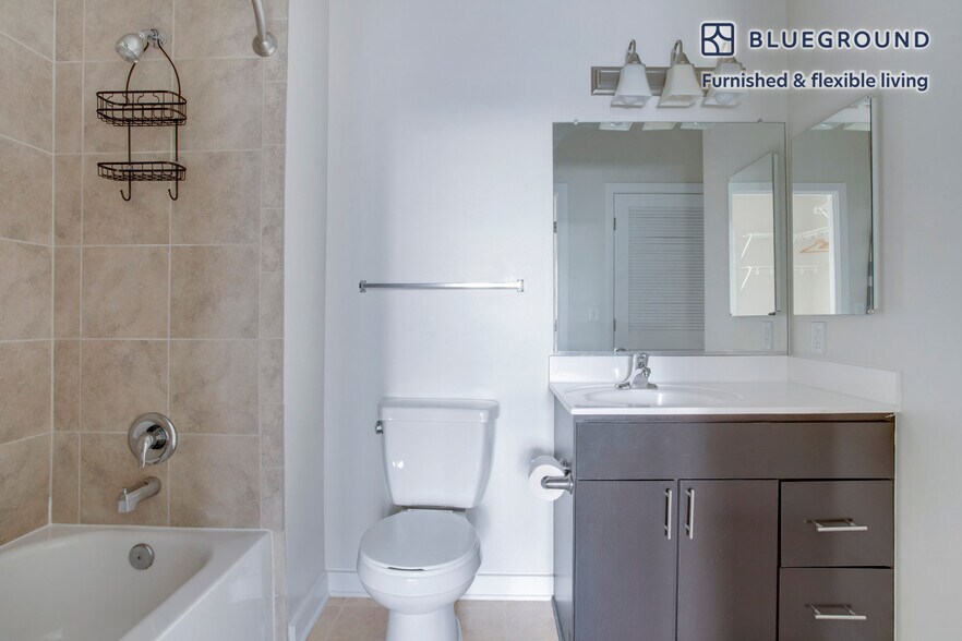 Building Photo - 360 H St NE