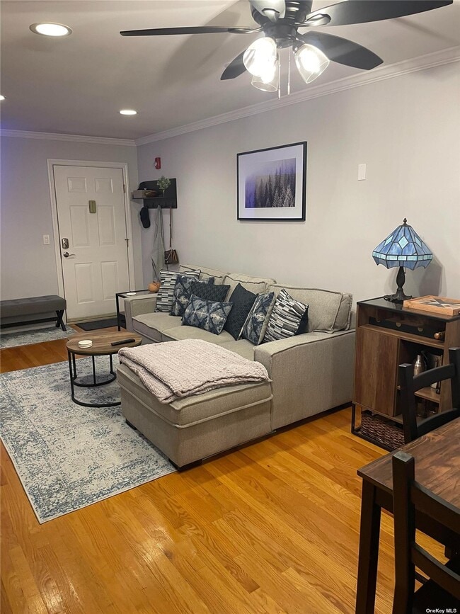 Building Photo - 250 Fair Harbor Dr