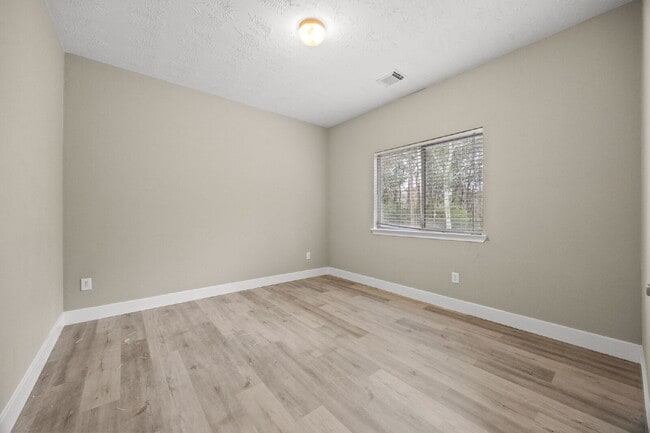 Building Photo - Updated 4-Bedroom Conroe Rental with Cul-De-Sac Privacy in Hunters Glen
