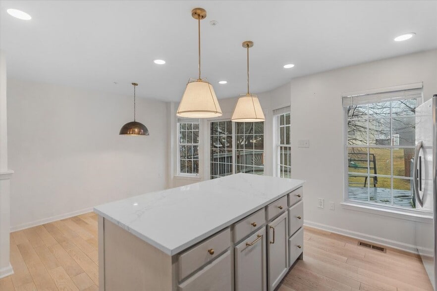 Building Photo - 6105 Starburn Path