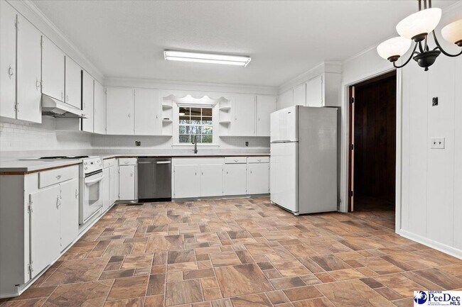 Building Photo - 2223 Camlin Ln