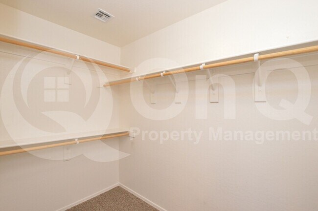 Building Photo - 2035 E Heartwood Ln