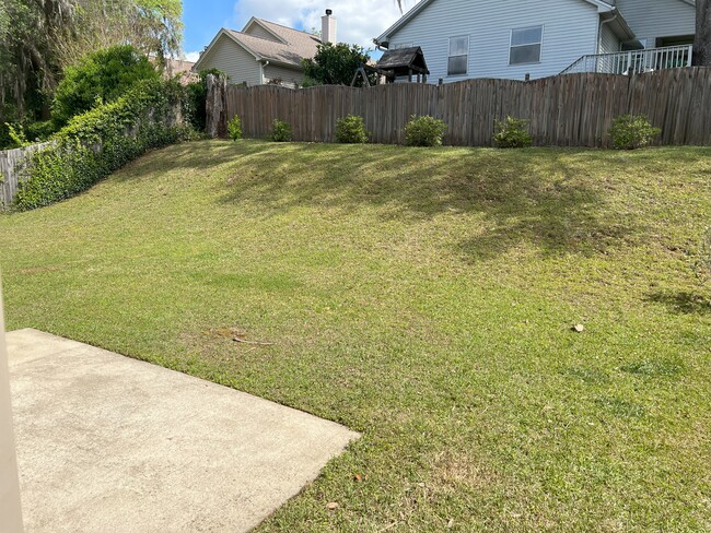 Building Photo - 1517 Applewood Way