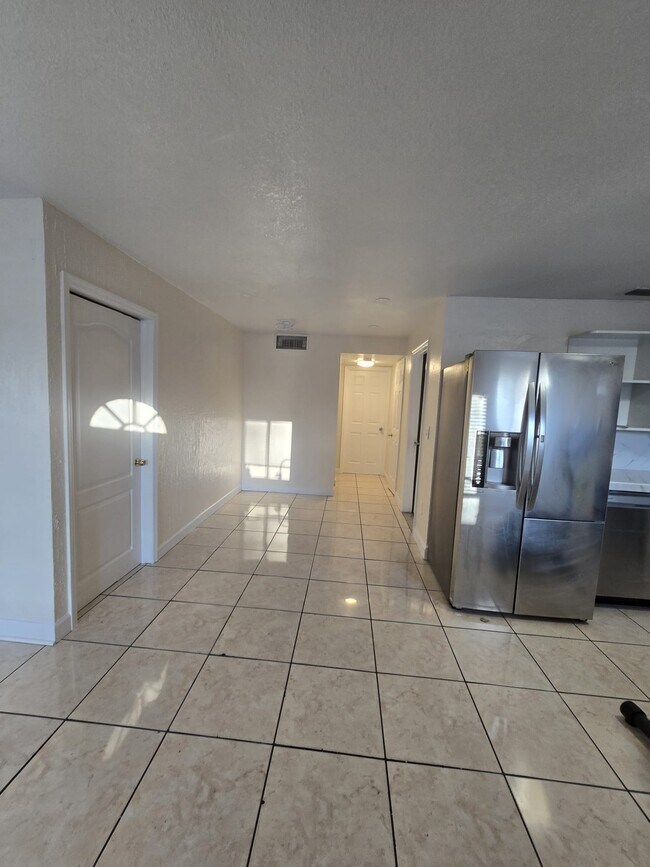 Building Photo - 28021 SW 142nd Ct