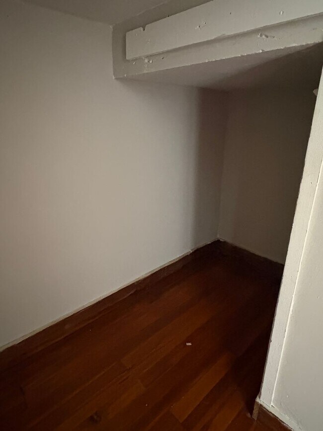 Building Photo - 32 Prospect St