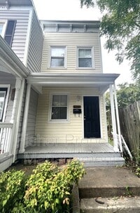 Building Photo - 608 Albemarle St