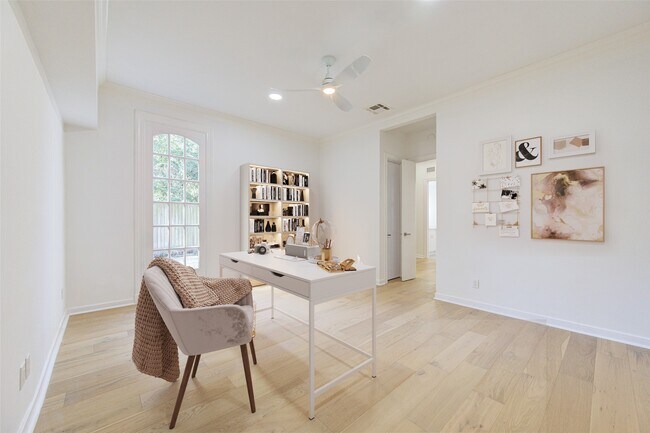 Building Photo - 50 Saddlebrook Ln