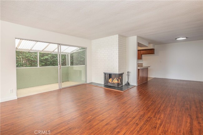 Building Photo - 329 Orizaba Ave