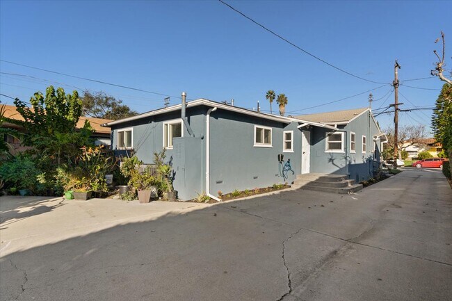 Building Photo - 336 W Hillcrest Blvd