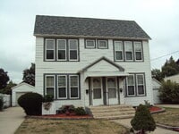 Building Photo - -520/522