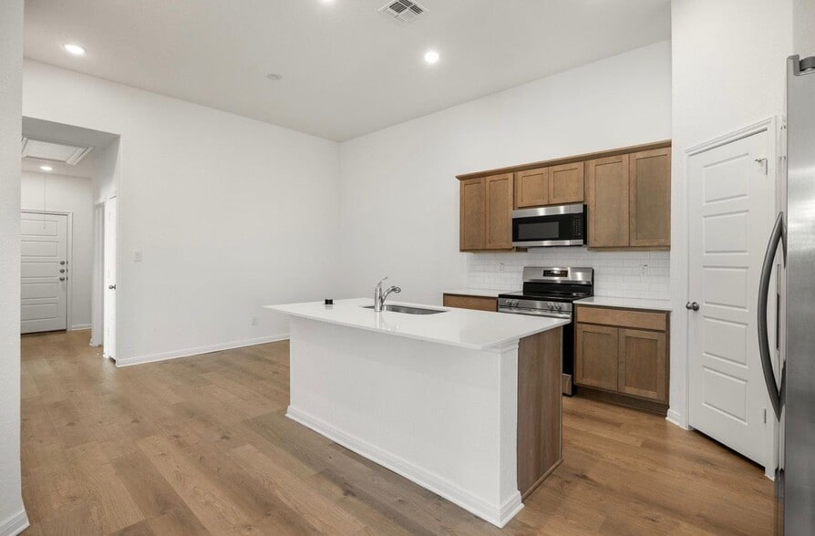 Building Photo - 5411 Devils Gate