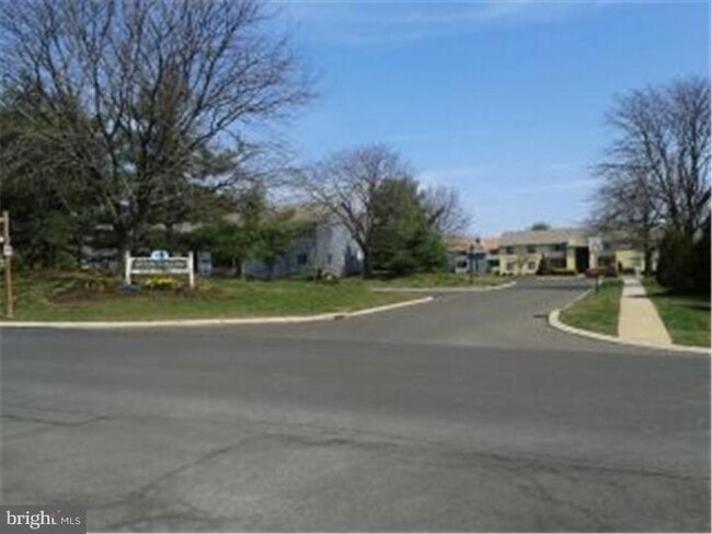 Building Photo - 701 Thornton Ct