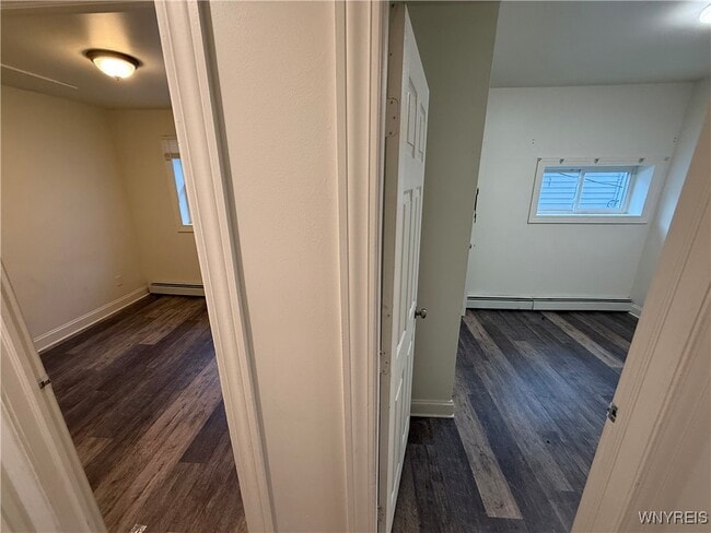 Building Photo - 193 Vermont St