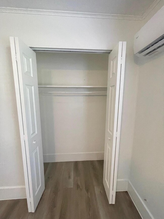 Building Photo - 754 Date Palm Dr