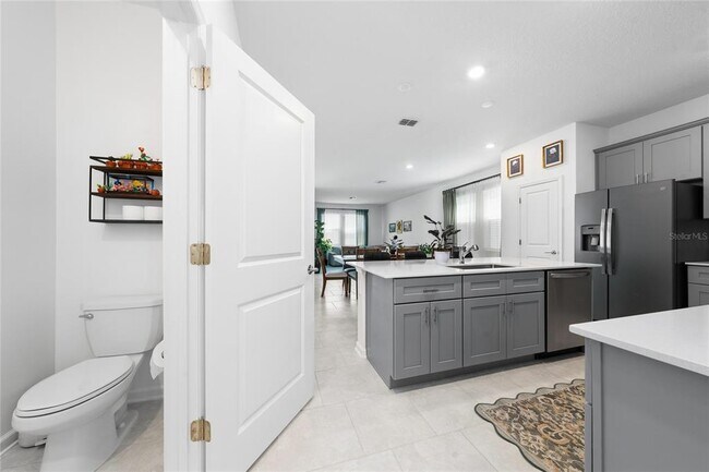 Building Photo - 4132 Jespersen St