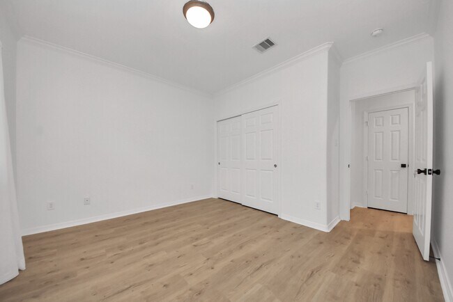 Building Photo - 1510 Olive Park