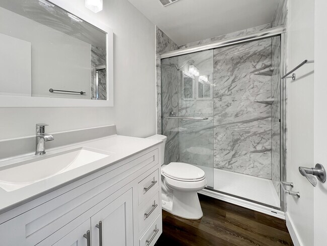 Building Photo - 1011 Crystal Way