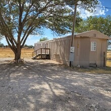 Building Photo - 636 S Roosevelt Rd Q