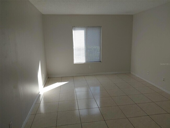 Building Photo - 8203 Sun Spring Cir