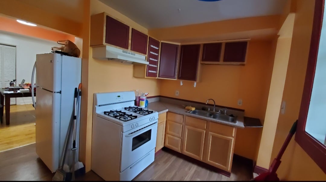 Kitchen - 2539 N Howard St