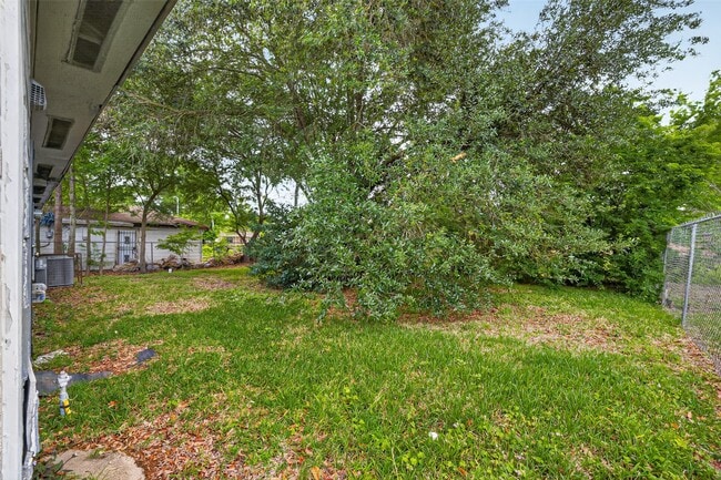 Building Photo - 3918 Tavenor Ln